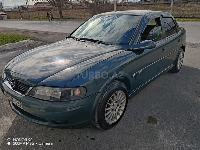Opel Vectra-4