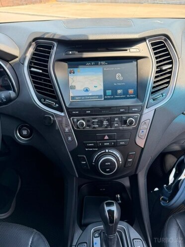 Hyundai Santa Fe-8