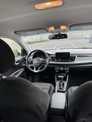 Kia Rio-12