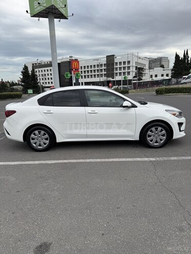 Kia Rio-2