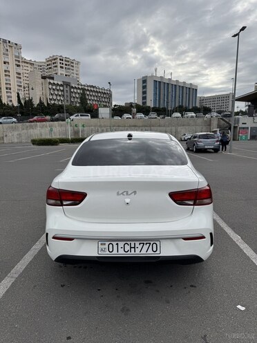 Kia Rio-4
