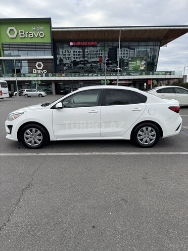 Kia Rio-3