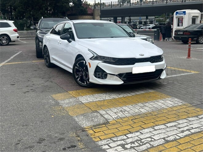 Kia K5-1