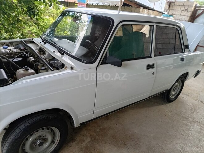 LADA (VAZ) 2107-5
