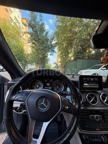Mercedes CLA 250-10