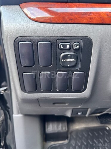 Toyota Land Cruiser Prado-14