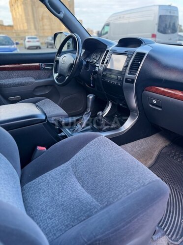 Toyota Land Cruiser Prado-10