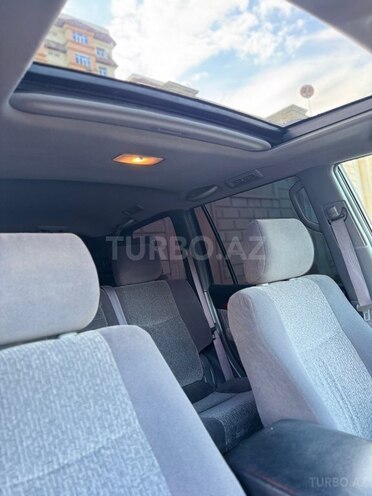 Toyota Land Cruiser Prado-11