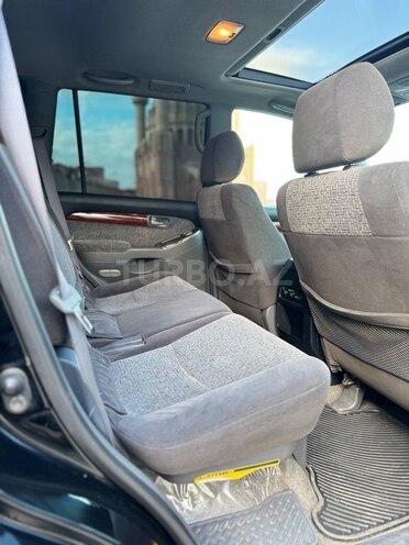 Toyota Land Cruiser Prado-12