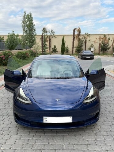 Tesla Model 3-7