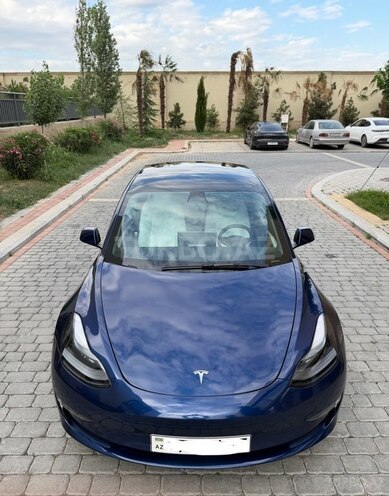 Tesla Model 3-9