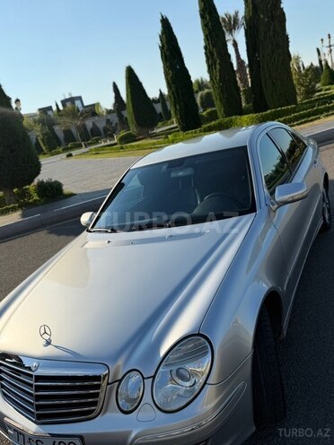 Mercedes E 270-5