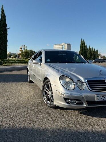Mercedes E 270-15