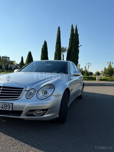 Mercedes E 270-16