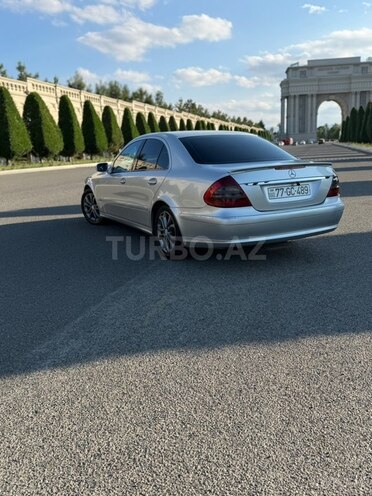Mercedes E 270-17