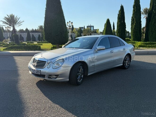 Mercedes E 270-19