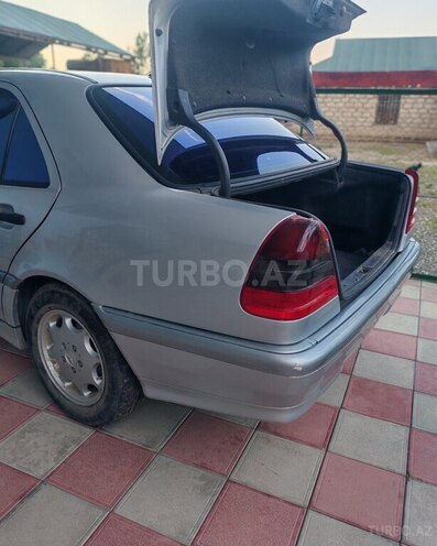 Mercedes C 200-10