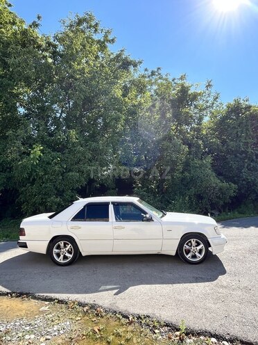 Mercedes 200 E-3