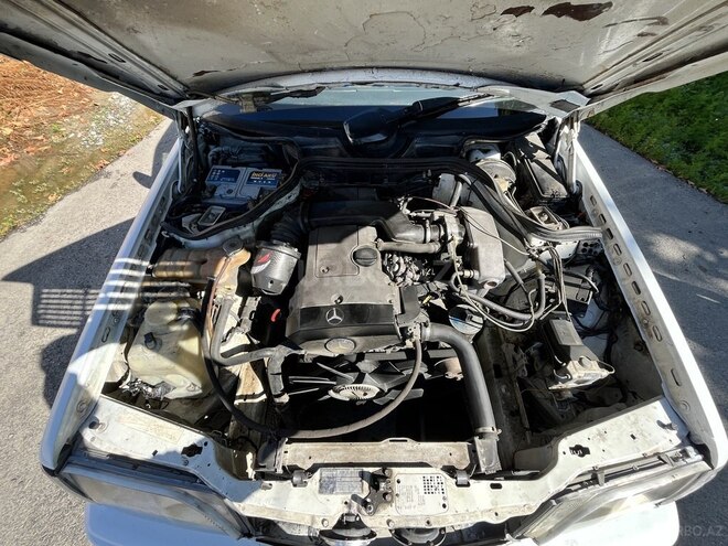 Mercedes 200 E-5