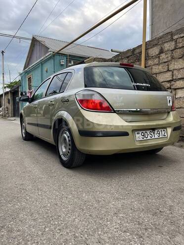 Opel Astra-2