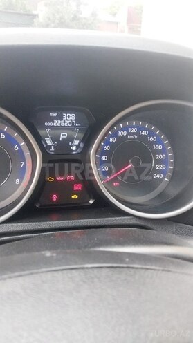 Hyundai Elantra-6