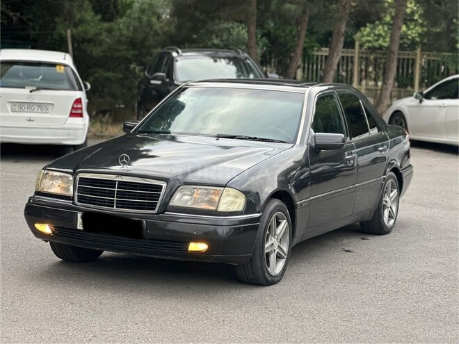 Mercedes C 200-11