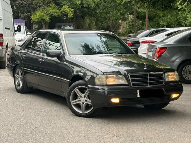 Mercedes C 200-1