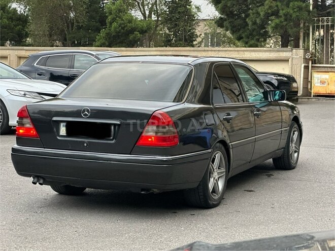 Mercedes C 200-7