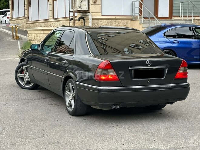Mercedes C 200-10