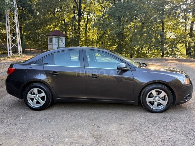 Chevrolet Cruze-6