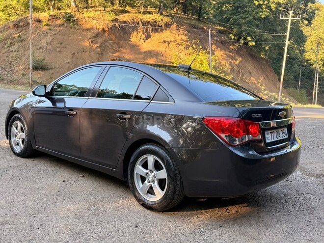 Chevrolet Cruze-9