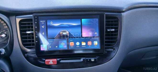 Kia Rio-13