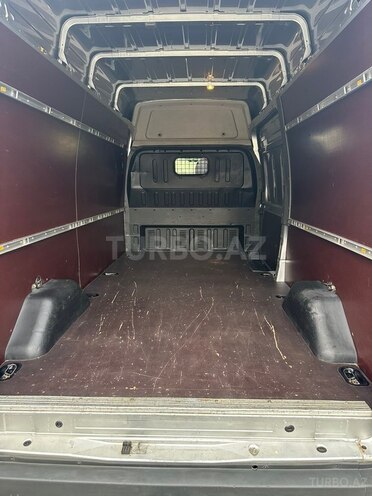 Ford Transit-10