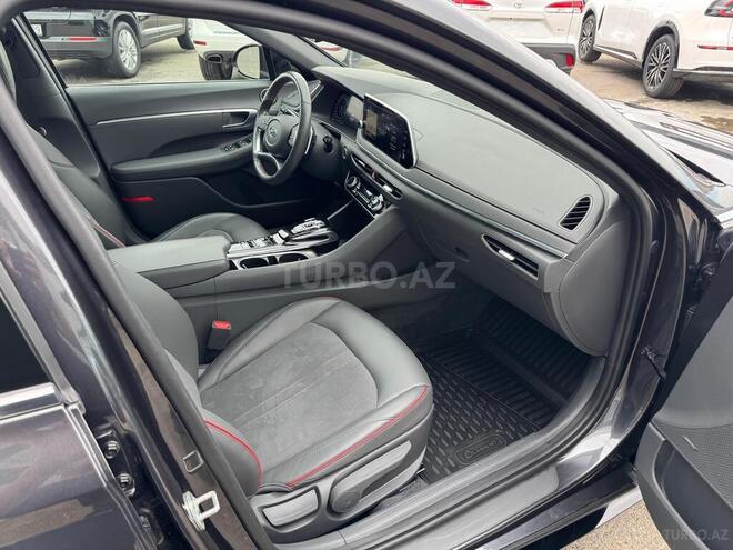 Hyundai Sonata-9