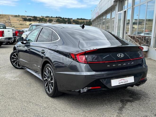 Hyundai Sonata-17