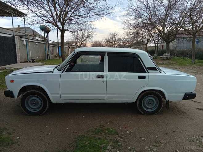 LADA (VAZ) 2107-2