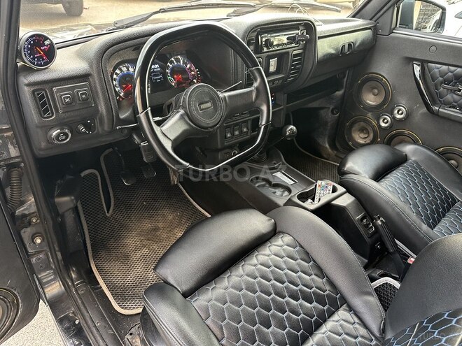 LADA (VAZ) Niva-15