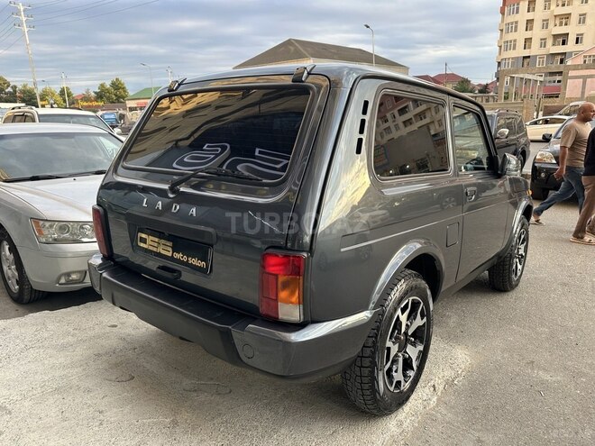 LADA (VAZ) Niva-9