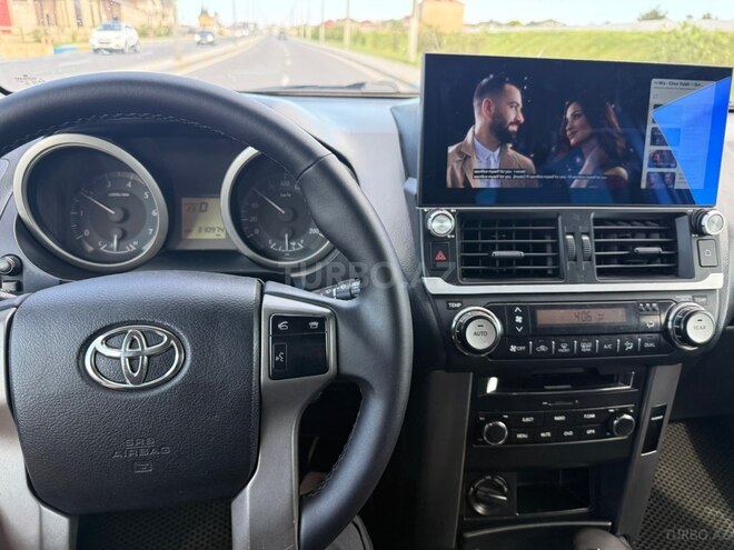 Toyota Land Cruiser Prado-12