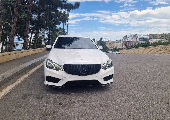 Mercedes E 200-1