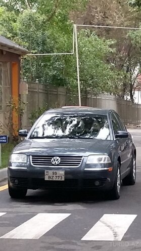 Volkswagen Passat-2