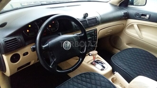 Volkswagen Passat-13