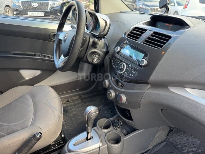 Chevrolet Spark-12