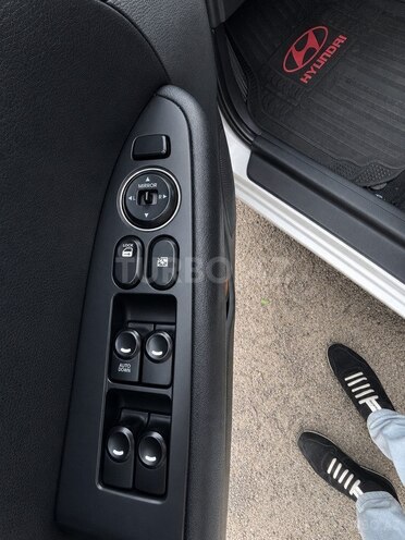 Hyundai i30-6
