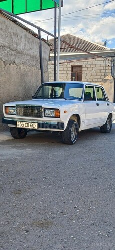 LADA (VAZ) 2107-2