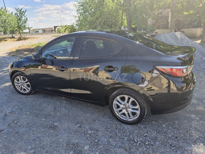 Toyota Yaris iA-7