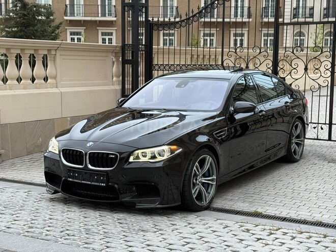 BMW M5-1