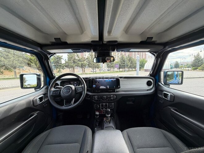 Jeep Wrangler-10