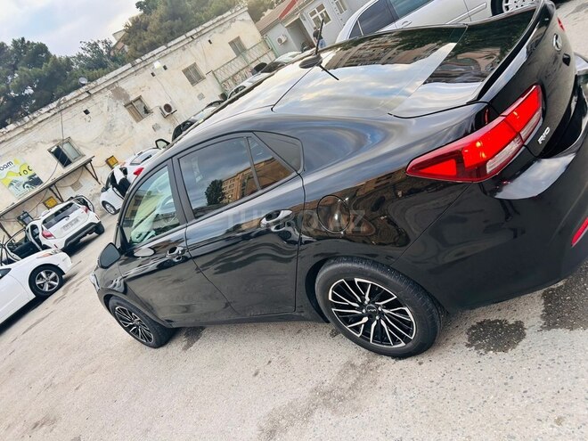 Kia Rio-4