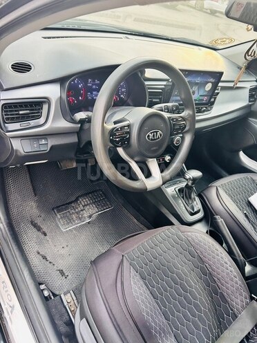 Kia Rio-6